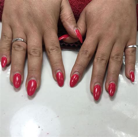 Express nails - Follow this simple video to create a perfect manicure/pedicure with SensatioNail's Express Gel Nails Kit. The one-step formula gives you stunning shiny gel n...